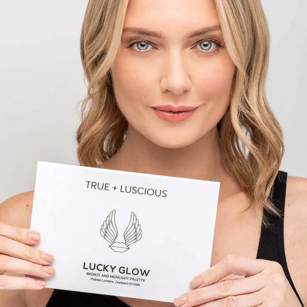 🆕 True + Luscious Lucky Glow Bronze and Highlight Palette